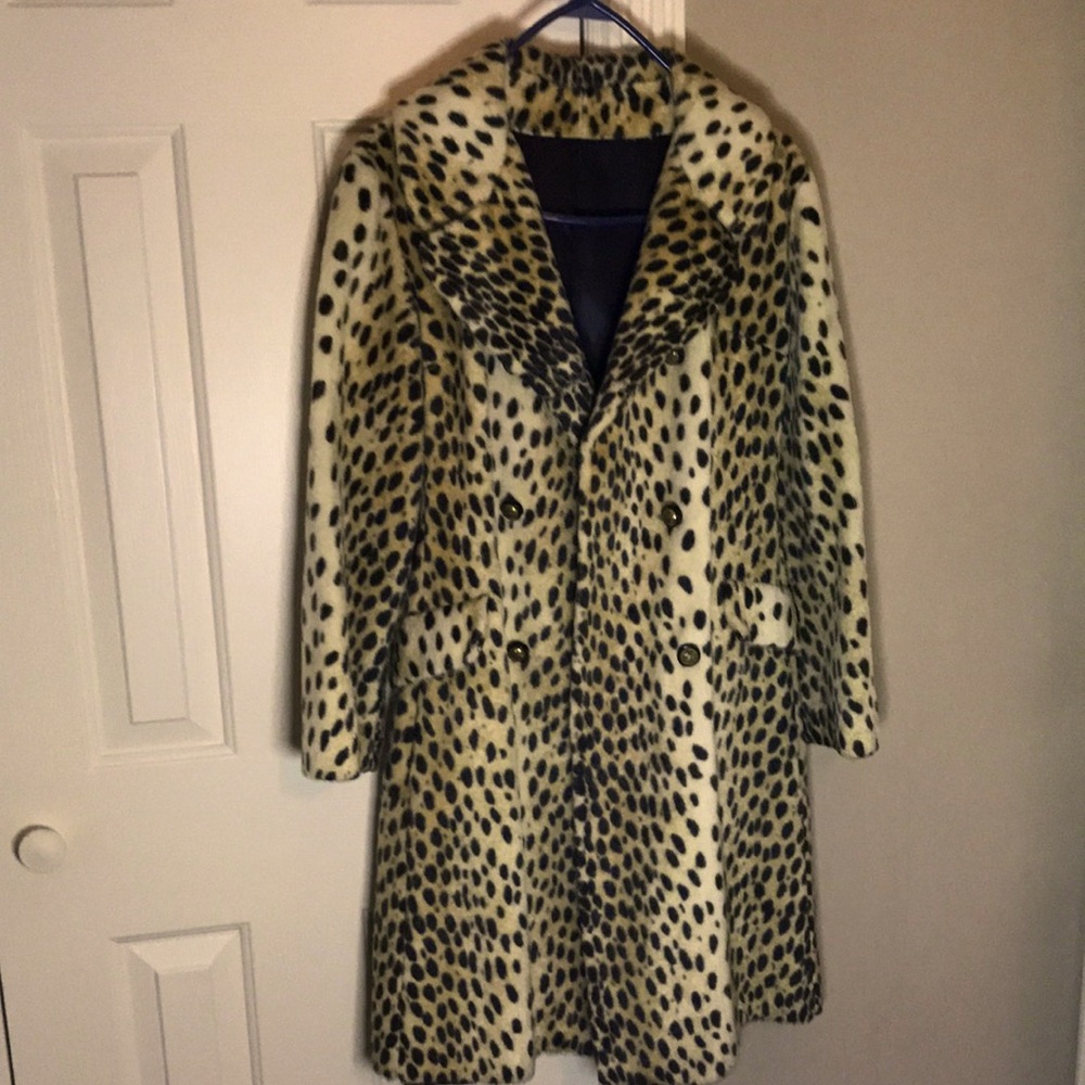 Absolutely stunning Leopard print fur coat Vintage in excellent condition